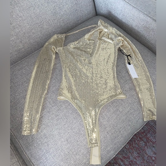 NWT ASTR the Label Della Bodysuit in Gold - Picture 4 of 9